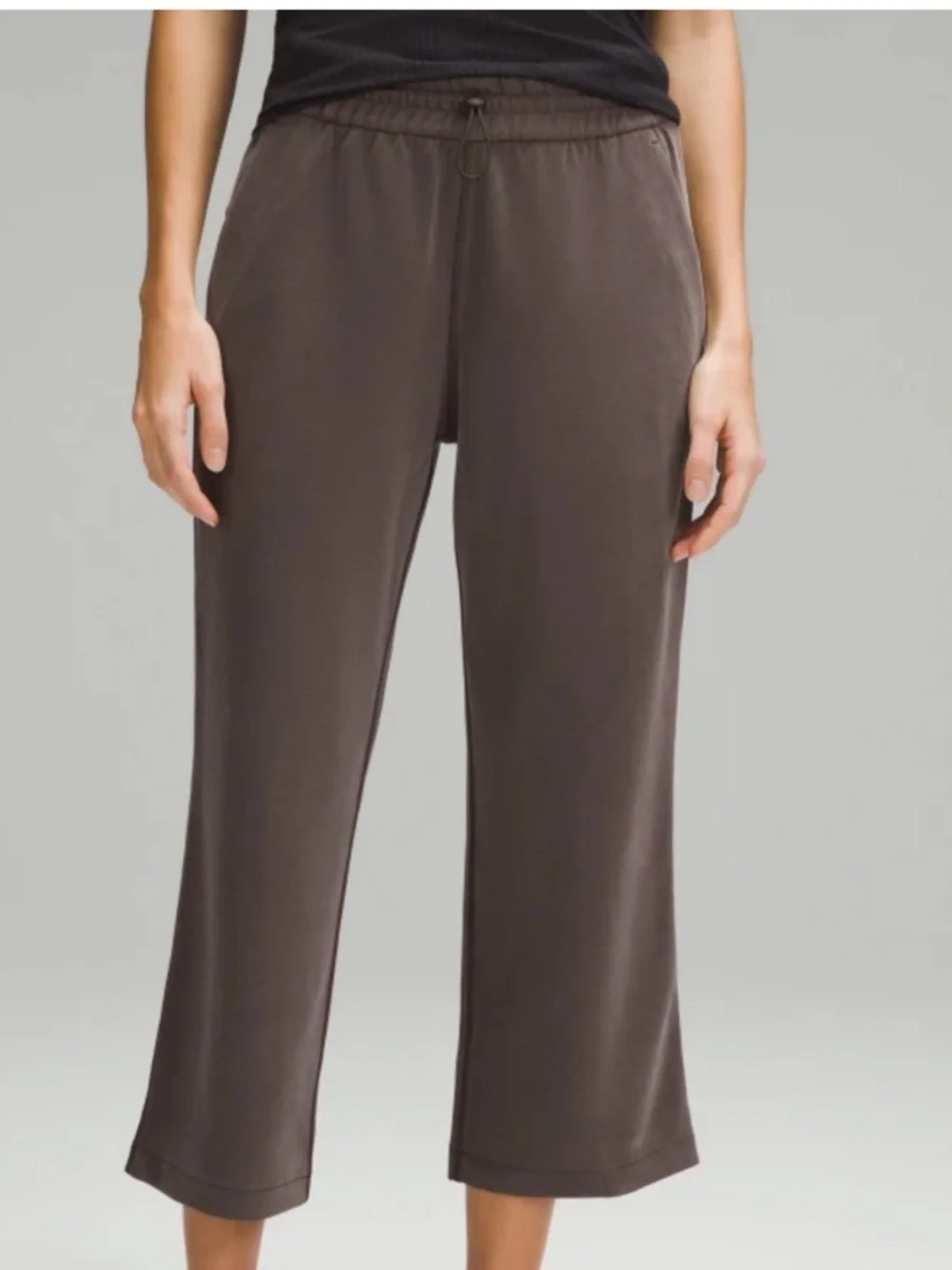Lululemon Softstreme High-Rise Straight-Leg Cropped Pant Size 12